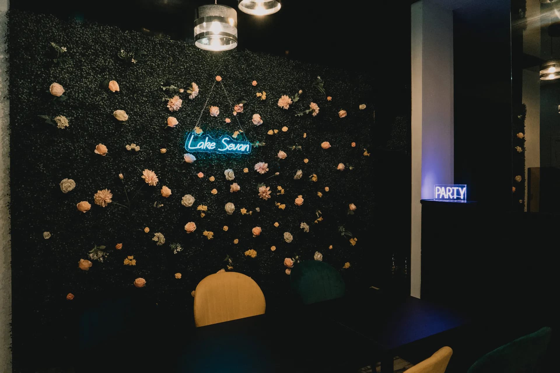 Restaurant Ambiance